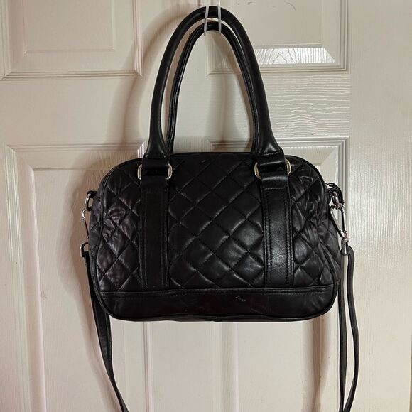 Calvin Klein leather black quilted shoulder bag/crossbody silver tone ha… - Picture 2 of 13